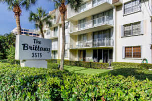 3575 S Ocean Blvd, South Palm Beach, FL 33480, Sold 01/06/17