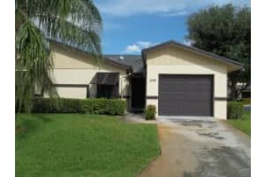 23 Ridge Pointe Dr, Boynton Beach, FL 33435, Sold 12/04/15