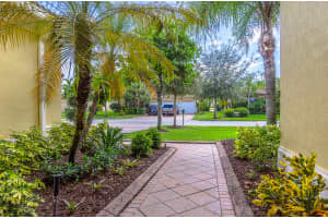 10625 Oak Meadow Ln, Lake Worth, FL 33449, Sold 01/07/16