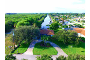 615 19th St SE, Vero Beach, FL 32962, Sold 01/19/16