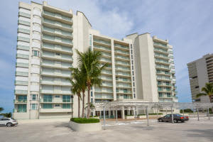 8650 S Ocean Dr, Jensen Beach, FL 34957, Sold 01/15/16