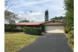 437 W Rambling Dr, Wellington, FL 33414, Sold 06/24/16