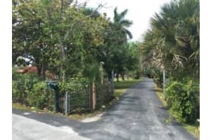 437 W Rambling Dr, Wellington, FL 33414, Sold 06/24/16