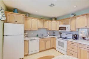 717 US-1, Jupiter, FL 33477, Sold 11/13/15
