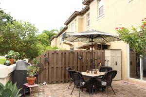 8664 Blaze Ct, Cooper City, FL 33328, Sold 11/02/15