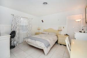 850 Park Dr E, Boca Raton, FL 33432, Sold 02/01/16