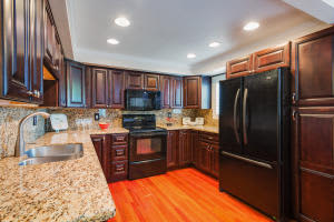 790 Andrews Ave APT G102, Delray Beach, FL 33483, Sold 04/11/16