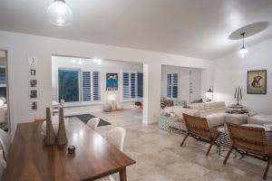 301 Del Rio Blvd, Boca Raton, FL 33432, Sold 12/15/15