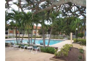 1072 The Pointe Dr, West Palm Beach, FL 33409, Sold 01/29/16