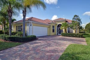 10882 SW Candlewood Rd, Port St. Lucie, FL 34987, Sold 01/29/16