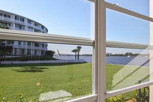 2720 S Ocean Blvd, Palm Beach, FL 33480, Sold 01/29/16