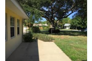 1646 4th St, Vero Beach, FL 32962, Sold 05/18/16