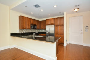 226 N Latitude Cir, Delray Beach, FL 33483, Sold 04/28/16