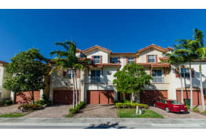 126 W Prive Cir, Delray Beach, FL 33445, Sold 04/15/16