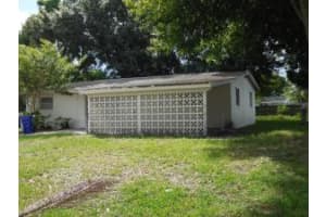 2433 1st Pl SW, Vero Beach, FL 32962, Sold 01/26/16