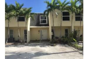 614 SW 1st St, Boynton Beach, FL 33435, Sold 02/12/16