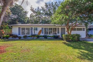708 NW 7th St, Boca Raton, FL 33486, Sold 02/05/16
