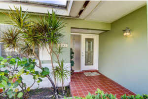 1261 Morse Blvd, West Palm Beach, FL 33404, Sold 04/30/16