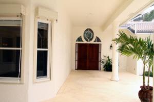 2400 Whispering Oaks Ln, Delray Beach, FL 33445, Sold 08/19/16