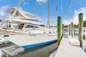 58 Marina Gardens Dr, Palm Beach Gardens, FL 33410, Sold 04/25/16