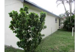 5045 Willow Pond Rd W, West Palm Beach, FL 33417, Sold 03/25/16