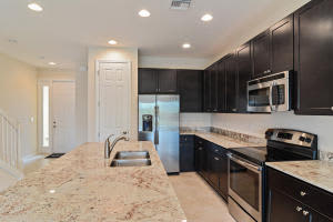 639 SW Glen Crest Way, Stuart, FL 34997, Sold 06/01/16