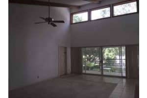 6125 Old Court Rd, Boca Raton, FL 33433, Sold 01/22/16