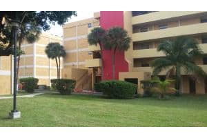 9180 Fontainebleau Blvd, Miami, FL 33172, Sold 03/04/16