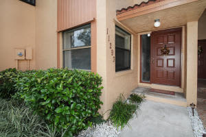 11293 SW 9th Ct, Pembroke Pines, FL 33025, Sold 02/29/16