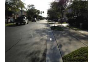 10249 NW 7th St, Coral Springs, FL 33071, Sold 02/25/16