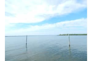 360 Nettles Blvd, Jensen Beach, FL 34957, Sold 03/15/16