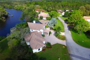 7207 Elyse Cir, Port St. Lucie, FL 34952, Sold 04/25/16