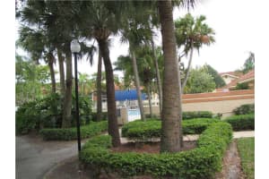 1098 The Pointe Dr, West Palm Beach, FL 33409, Sold 03/18/16