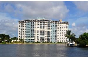 555 SE 6th Ave 4 d, Delray Beach, FL 33483, Sold 03/11/16