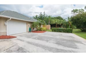 508 Cross Creek Cir, Sebastian, FL 32958, Sold 03/31/16