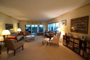 220 Mac Farlane Dr s 702, Delray Beach, FL 33483, Sold 03/31/16