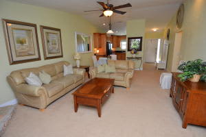 8452 SE Croft Cir, Hobe Sound, FL 33455, Sold 05/20/16