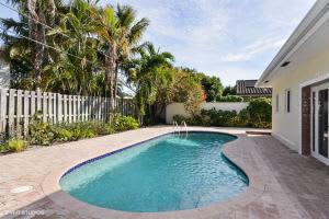 1045 NW 6th Terrace, Boca Raton, FL 33486, Sold 02/29/16
