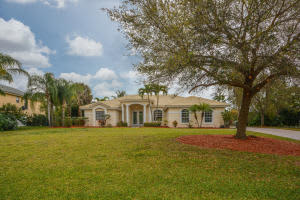 571 SW Squire Johns Ln, Palm City, FL 34990, Sold 05/27/16