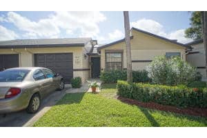 18 Ridge Pointe Dr, Boynton Beach, FL 33435, Sold 03/31/16