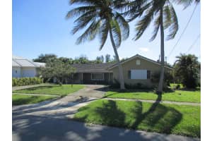 1568 Point Way, North Palm Beach, FL 33408, Sold 02/26/16