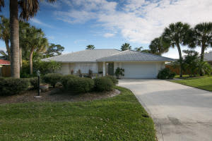 8482 SE Quail Ridge Way, Hobe Sound, FL 33455, Sold 04/22/16