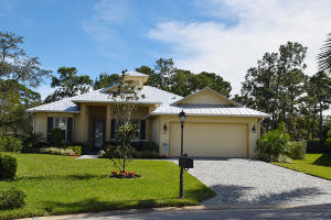 2496 NW Hummingbird Cir, Stuart, FL 34994, Sold 04/28/16