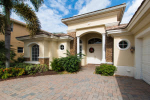 622 Edgebrook Ln, West Palm Beach, FL 33411, Sold 07/21/16