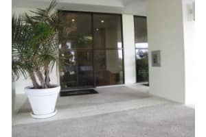 5280 N Ocean Dr, Riviera Beach, FL 33404, Sold 09/27/16