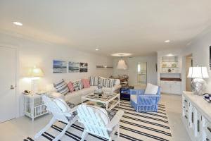 2613 N Ocean Blvd W4, Delray Beach, FL 33483, Sold 06/15/16