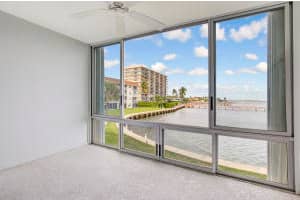 410 Wilma Cir, Riviera Beach, FL 33404, Sold 07/01/16