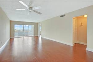 410 Wilma Cir, Riviera Beach, FL 33404, Sold 07/01/16