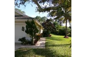 8581 SW Sea Captain Dr, Stuart, FL 34997, Sold 09/22/16