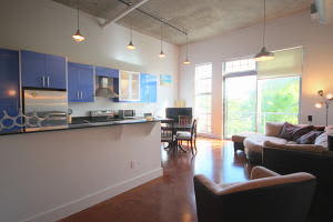 185 NE 4th Ave, Delray Beach, FL 33483, Sold 03/29/16